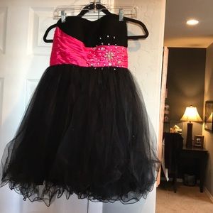 Short Black & pink prom dress